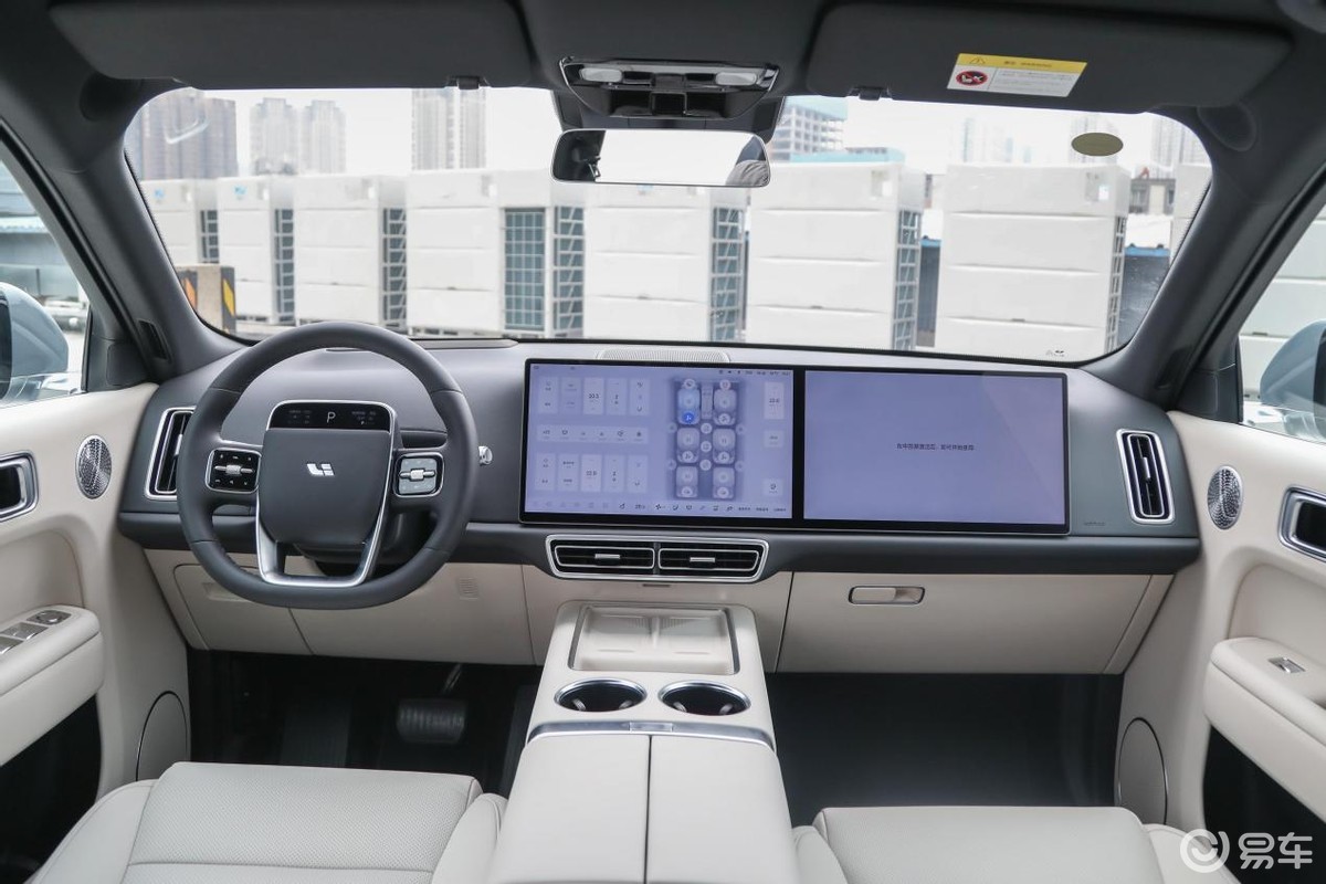 30万内入手家用大六座SUV 深蓝S09和理想L8怎么选