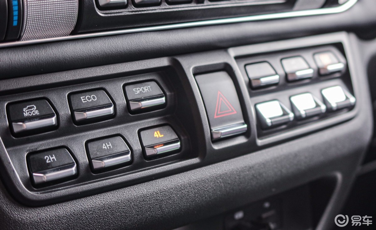 除了情怀还有什么?212 T01柴油版硬核试驾