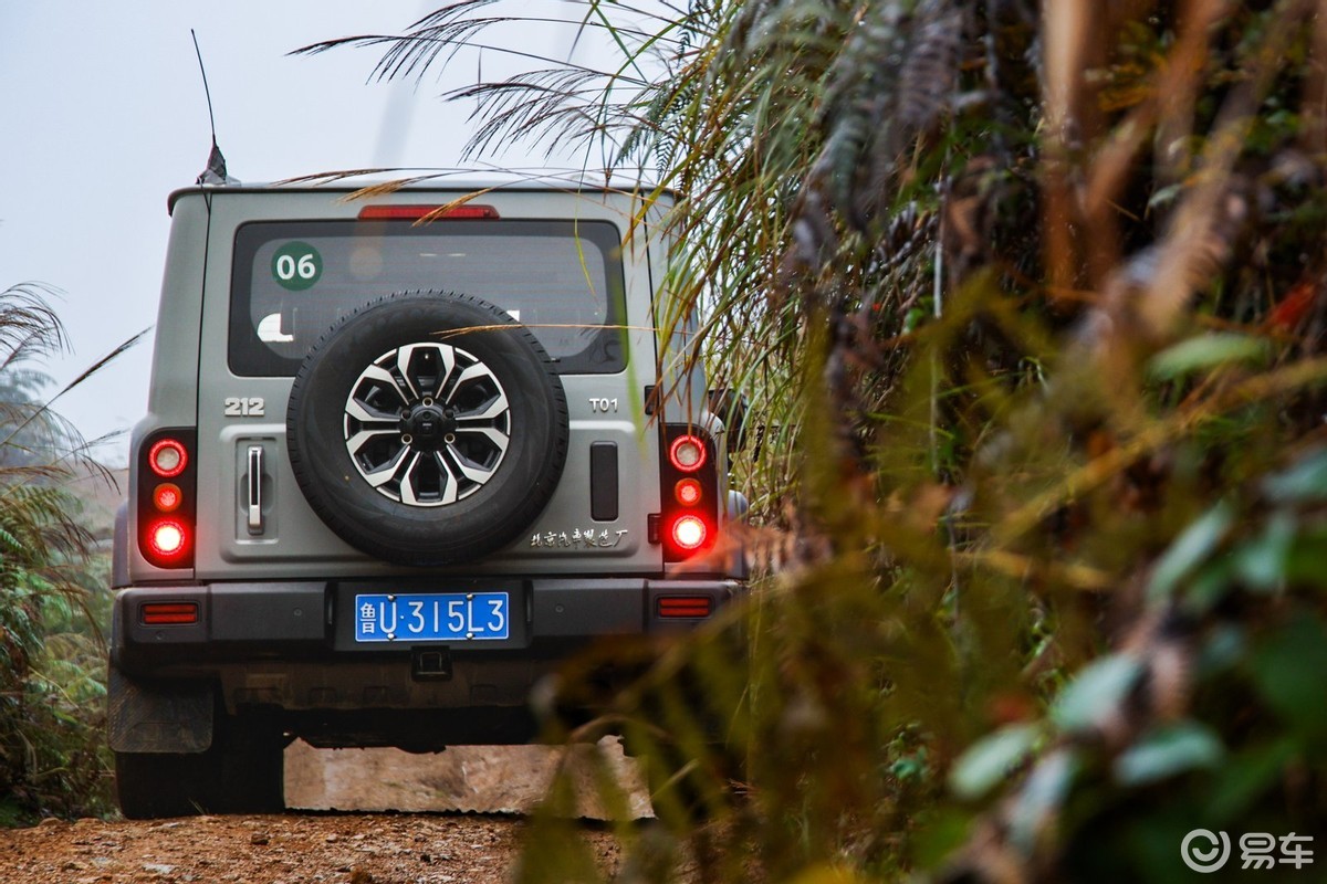 除了情怀还有什么?212 T01柴油版硬核试驾