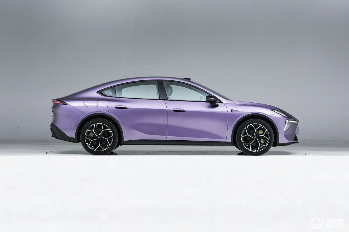 深蓝L06正式开启预售,13.99万元起,搭载磁流变悬架