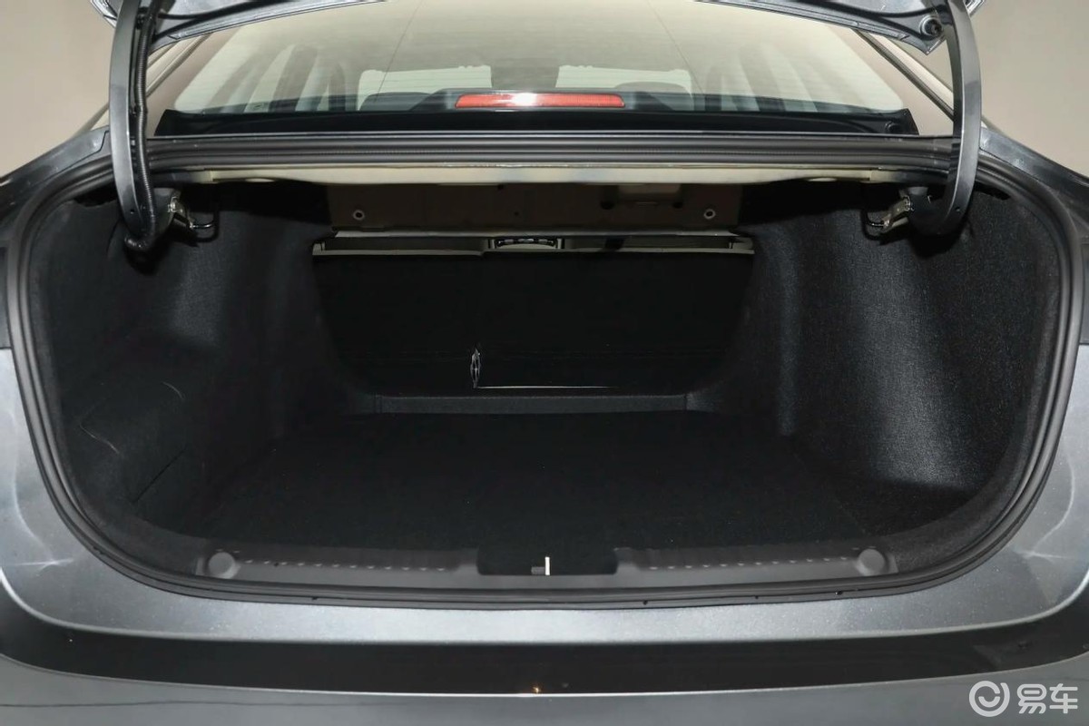 国产插混车之争,银河星耀6和比亚迪秦L DM,选谁合适?