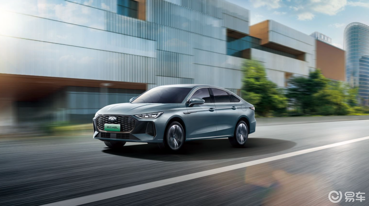 详细阅读:风云A8L配置优于秦L!纯电续航145公里,1.5T动力 风云A8L配置优于秦L!纯电续航145公里,1.5T动力