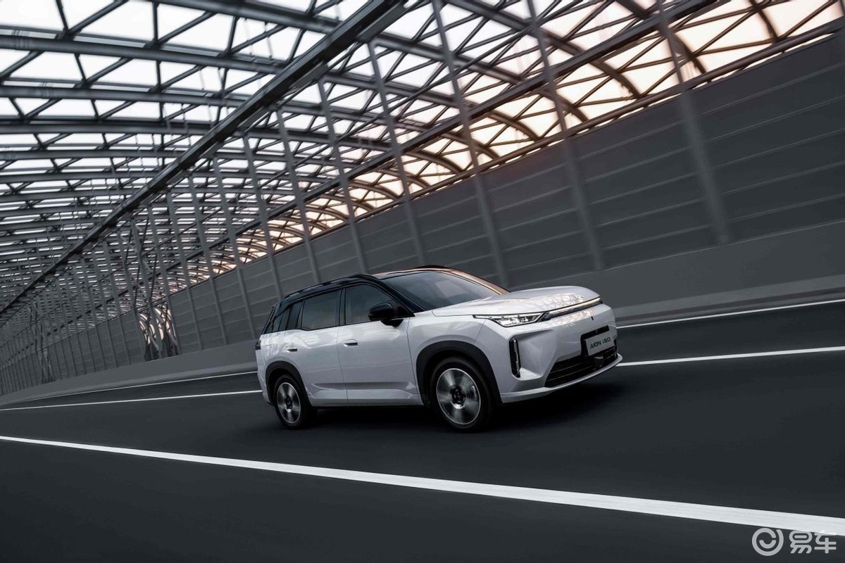 10.48万起埃安i60正式上市,10万级增程刚需闭眼入