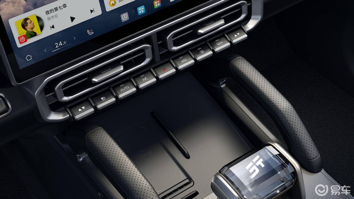 捷途旅行者双车上市:方盒子市场迎来“燃油电混通吃”破局者