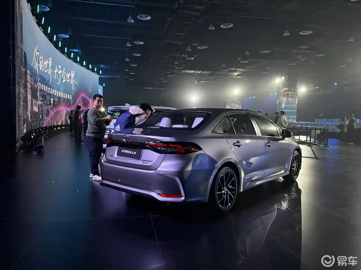 新款一汽丰田卡罗拉正式亮相，车身加长，实用性提升