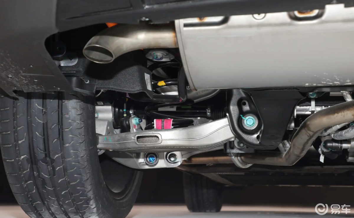 13.49万起,210km纯电续航+激光雷达,星途ET5