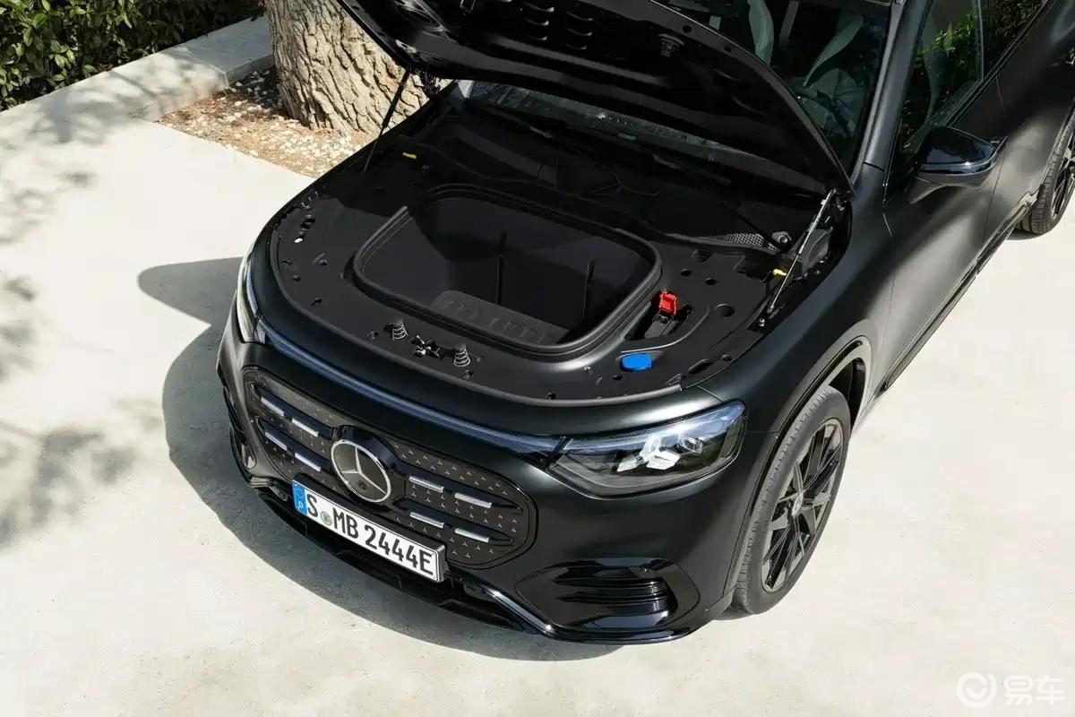 全新一代奔驰GLB发布!外挂造型更大气,搭载悬浮式三联屏