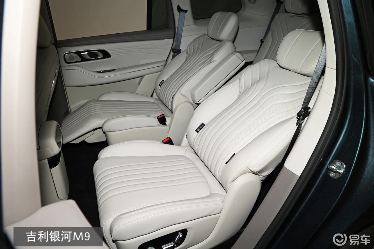 这个春节靠大六座一步到位：银河M9 PK 风云T11