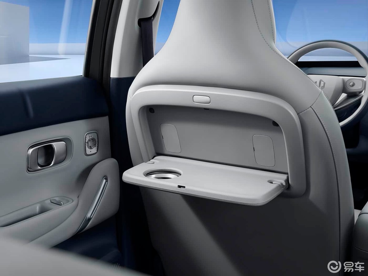 零跑A10内饰官图发布 一季度完成上市