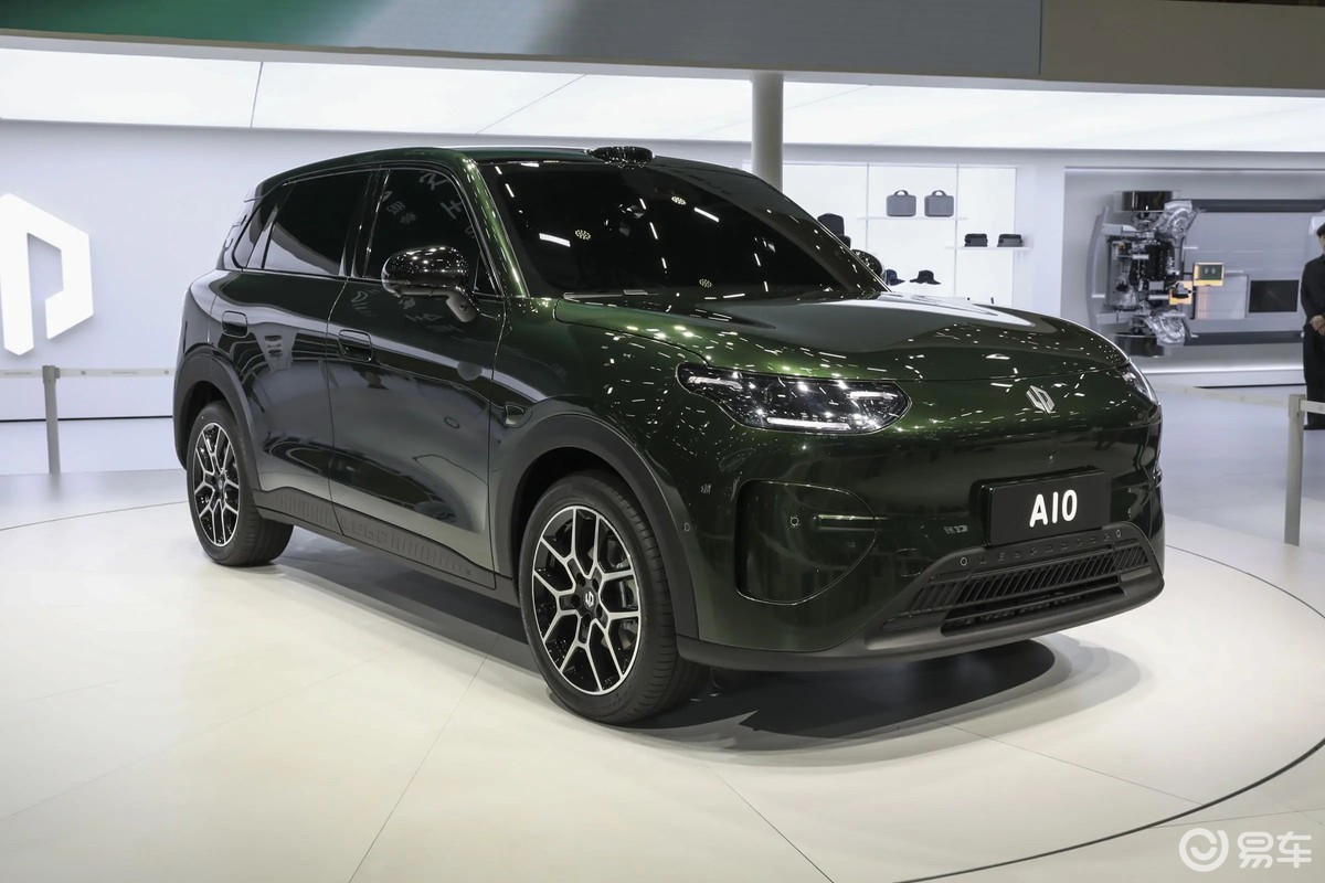 零跑A10配置细节、内饰图曝光,能给元UP上强度吗?