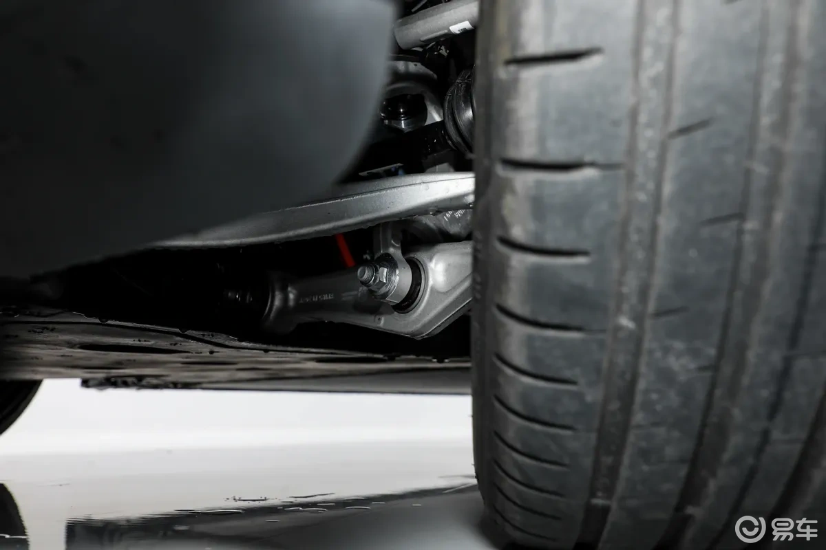 新一代小米SU7上市，21.99万起，核心配置全面升级