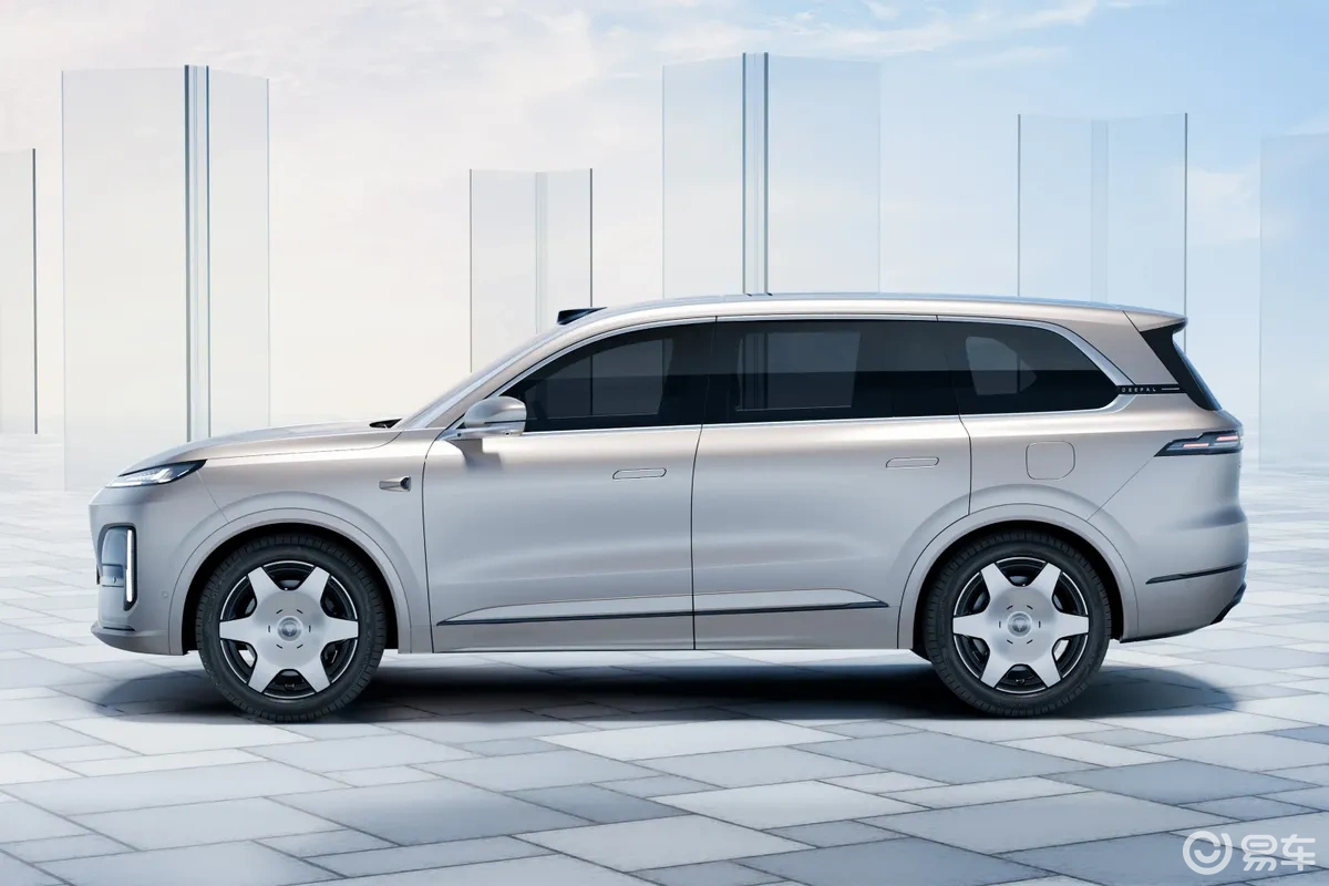 深蓝S09后驱Ultra超长续航版上市,续航家用两不误