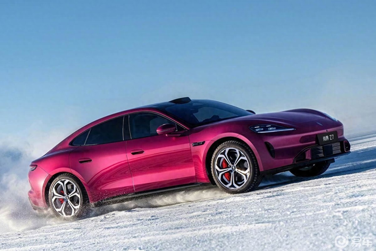 尚界Z7开启预售，选它还是选新一代SU7？