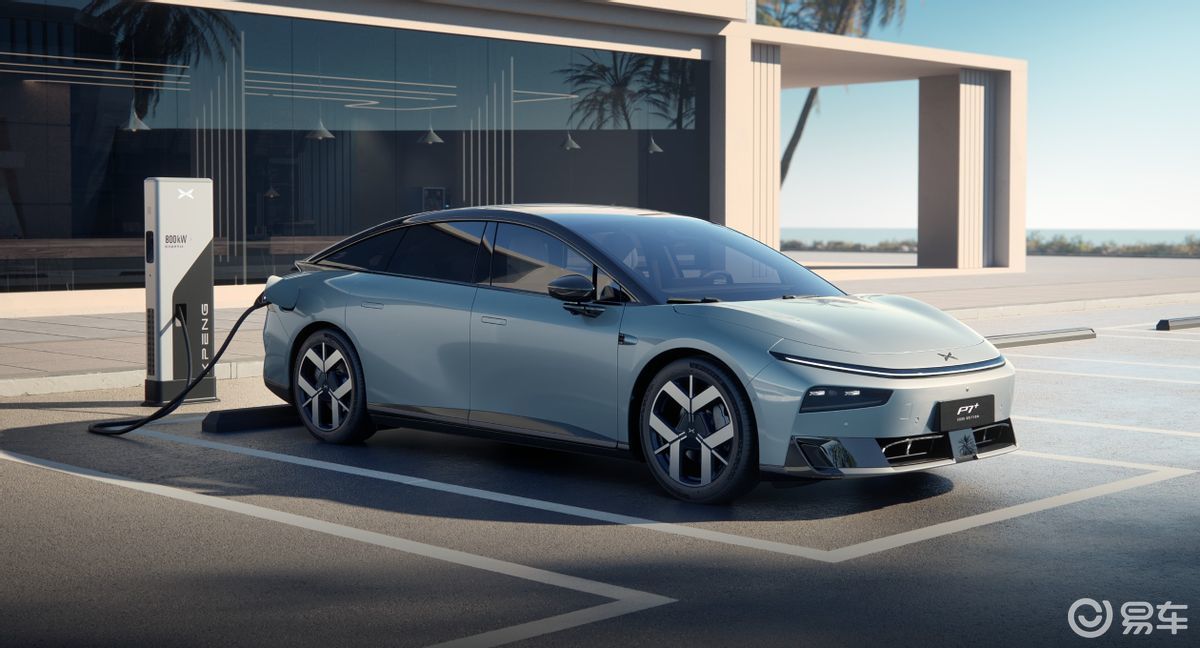 20万买C级新能源家轿 铂智7和小鹏P7+ 你怎么选?