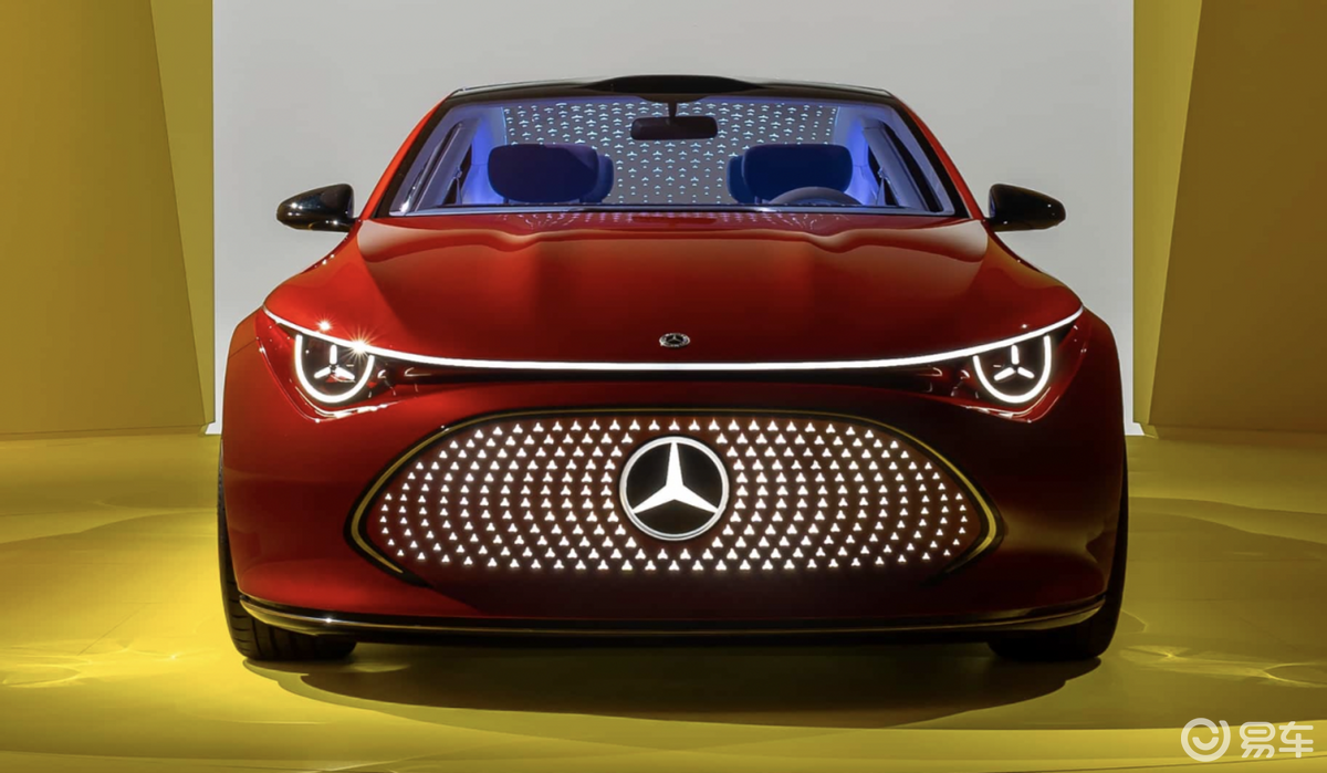 新款奔驰C级夏季亮相，线条很美，内饰不变？