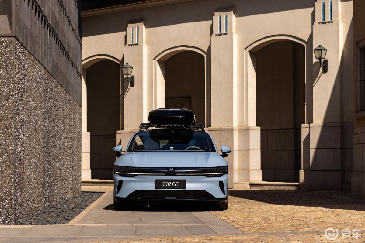 全球每10台猎装车7台来自极氪，这次他们又出了三张牌