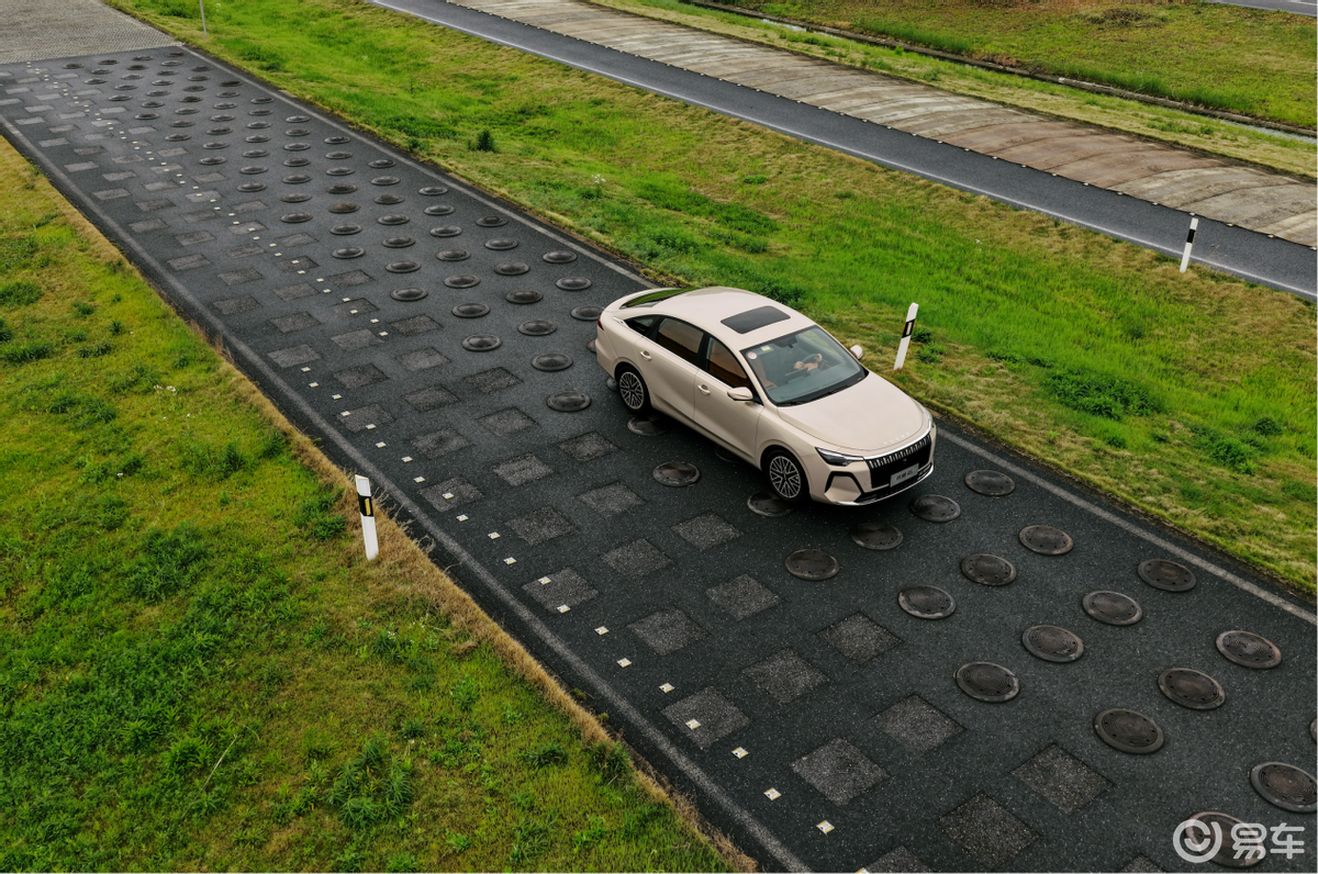 要做新一代国民级燃油家轿?荣威i6正式预售