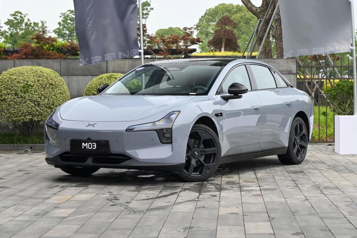 小鹏MONA M03与长安启源A06，如何二选一