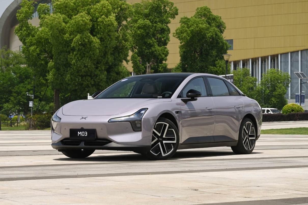 14万级轿车，小鹏M03与长安启源A06怎么选？