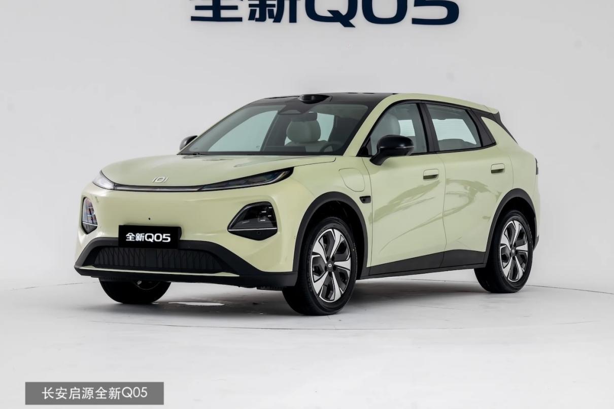 10万级冬季出行，元UP与启源全新Q05，谁能一步到位？