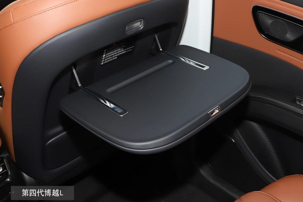 第五代瑞虎8 PK 第四代博越L，谁能让春节过得更潇洒？