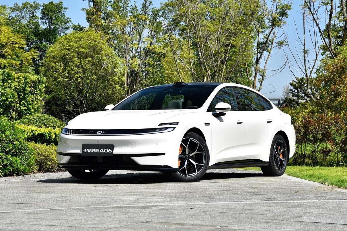 小鹏MONA M03和长安启源A06，14万选谁好？