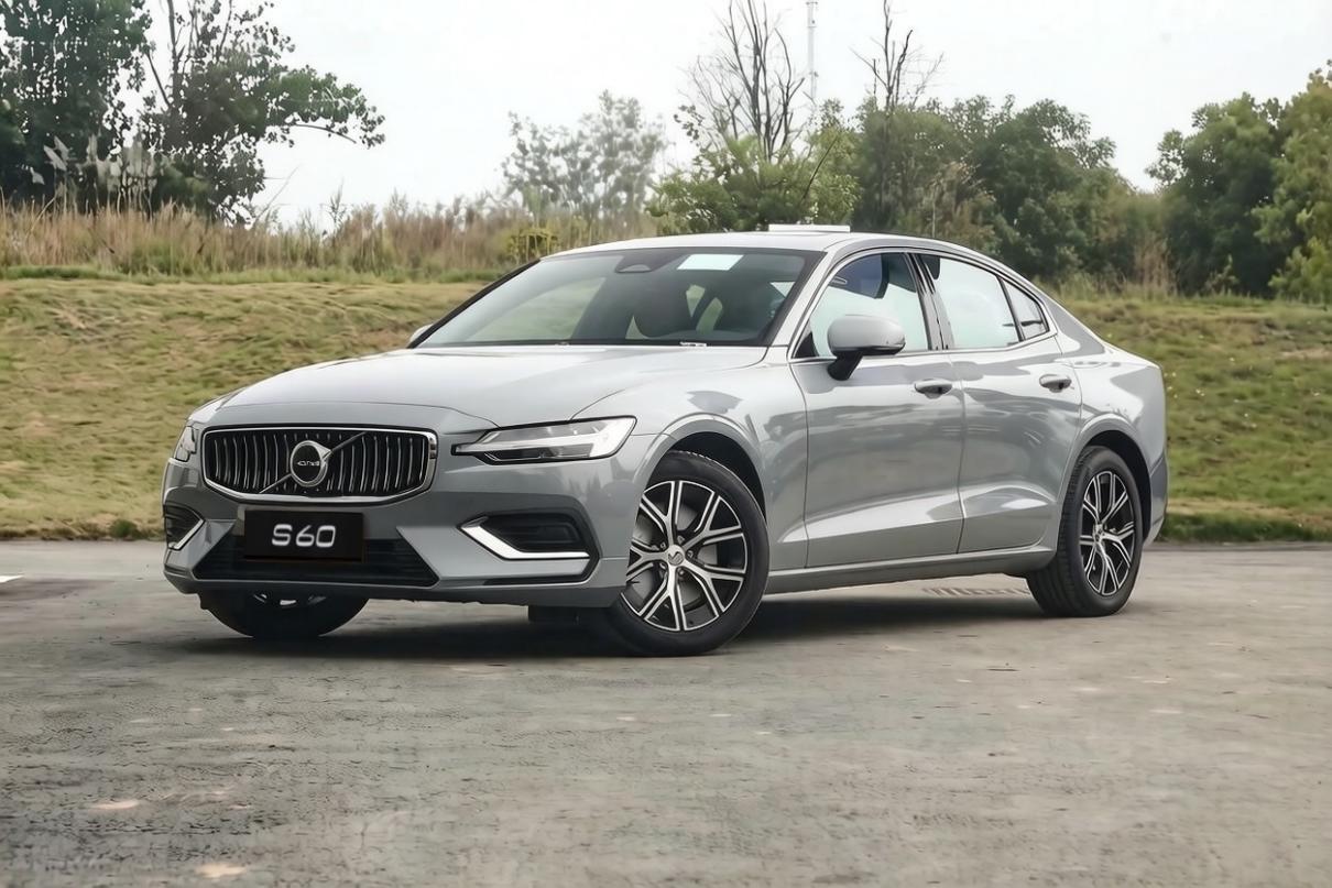 沃尔沃S60限时15.99万起,对比宝马3系强在哪里?