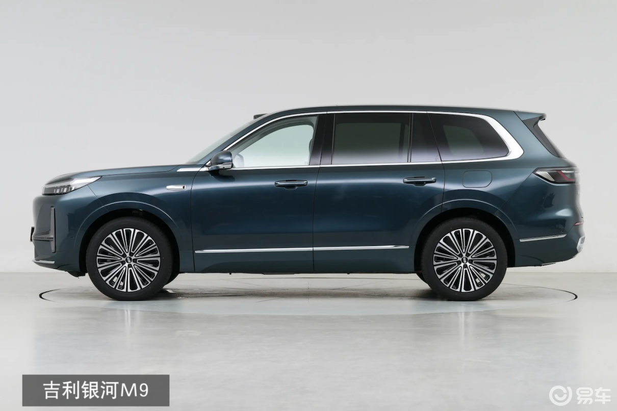 这个春节靠大六座一步到位：银河M9 PK 风云T11