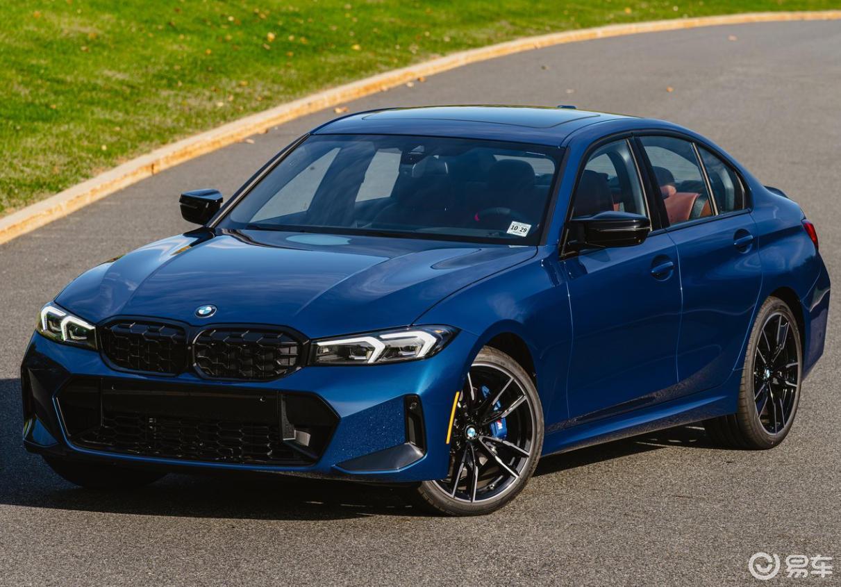 宝马M340i对比330i，6缸取代4缸，价格翻倍