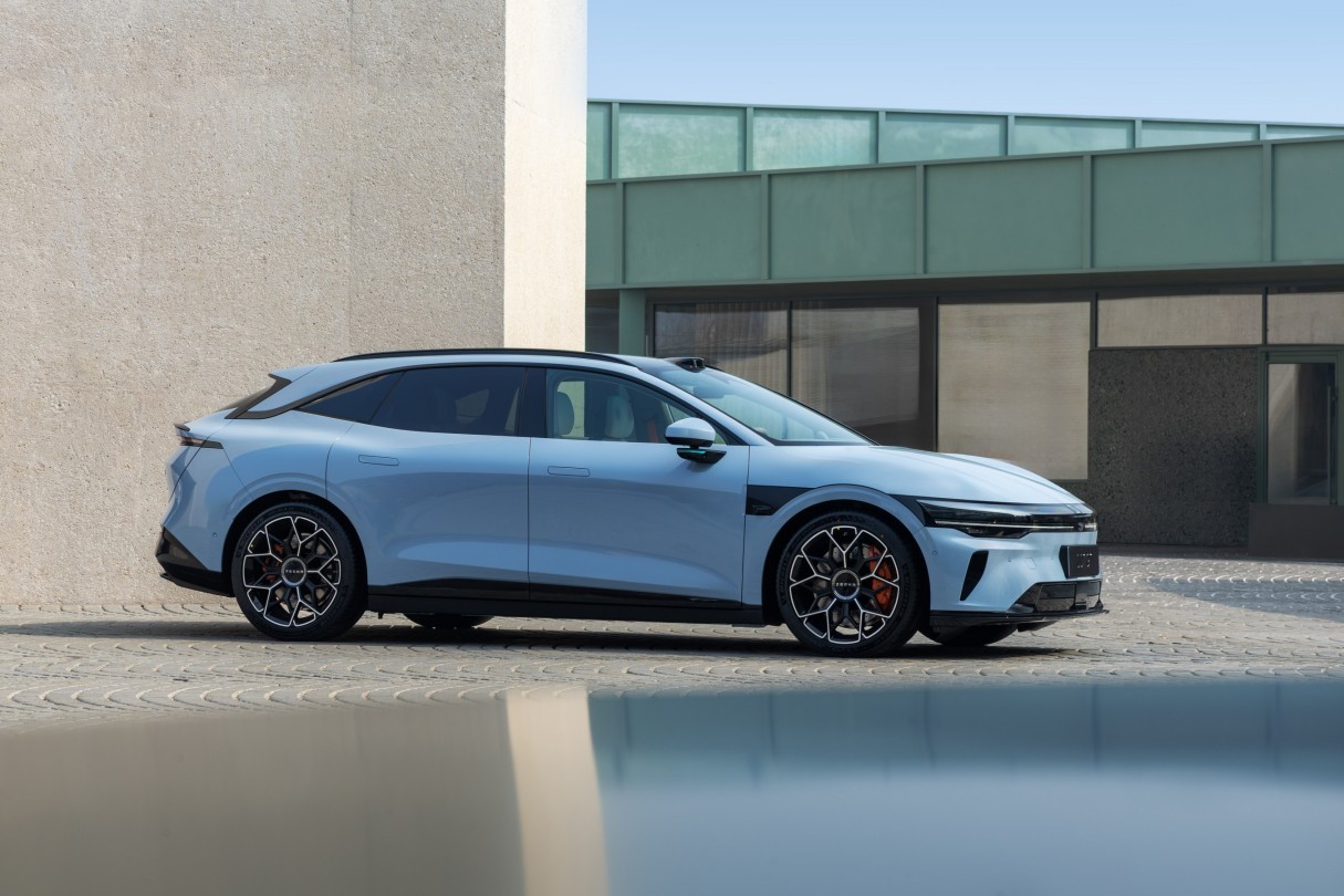 极氪焕新007和007GT上市，001五周年纪念版发售