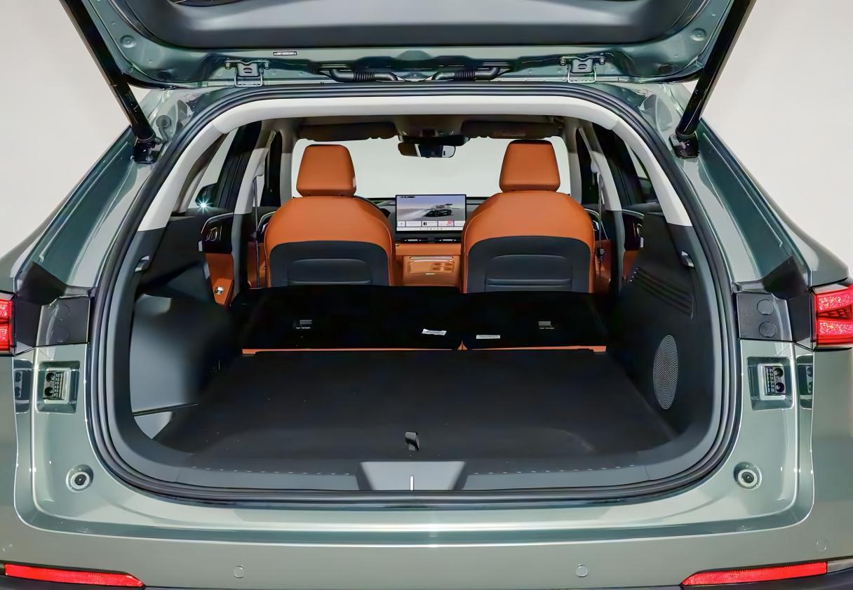 大空间配2.0T 12万级够?哈弗H6L11月18日上市