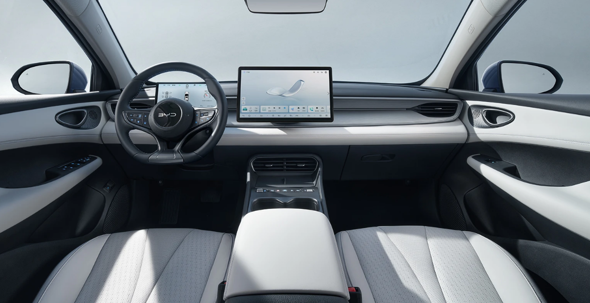 2026款海豹双车太原上市 210KM续航重塑家轿标杆