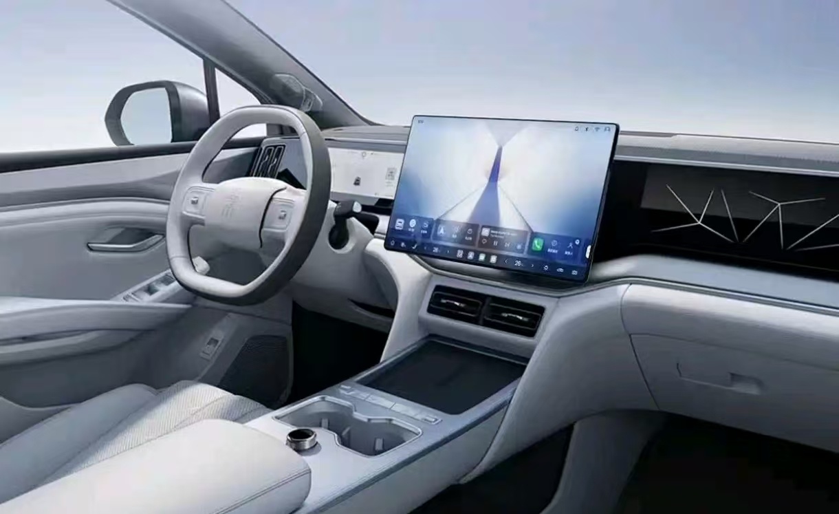 比亚迪宋Ultra EV内饰亮相,预计售价18万左右