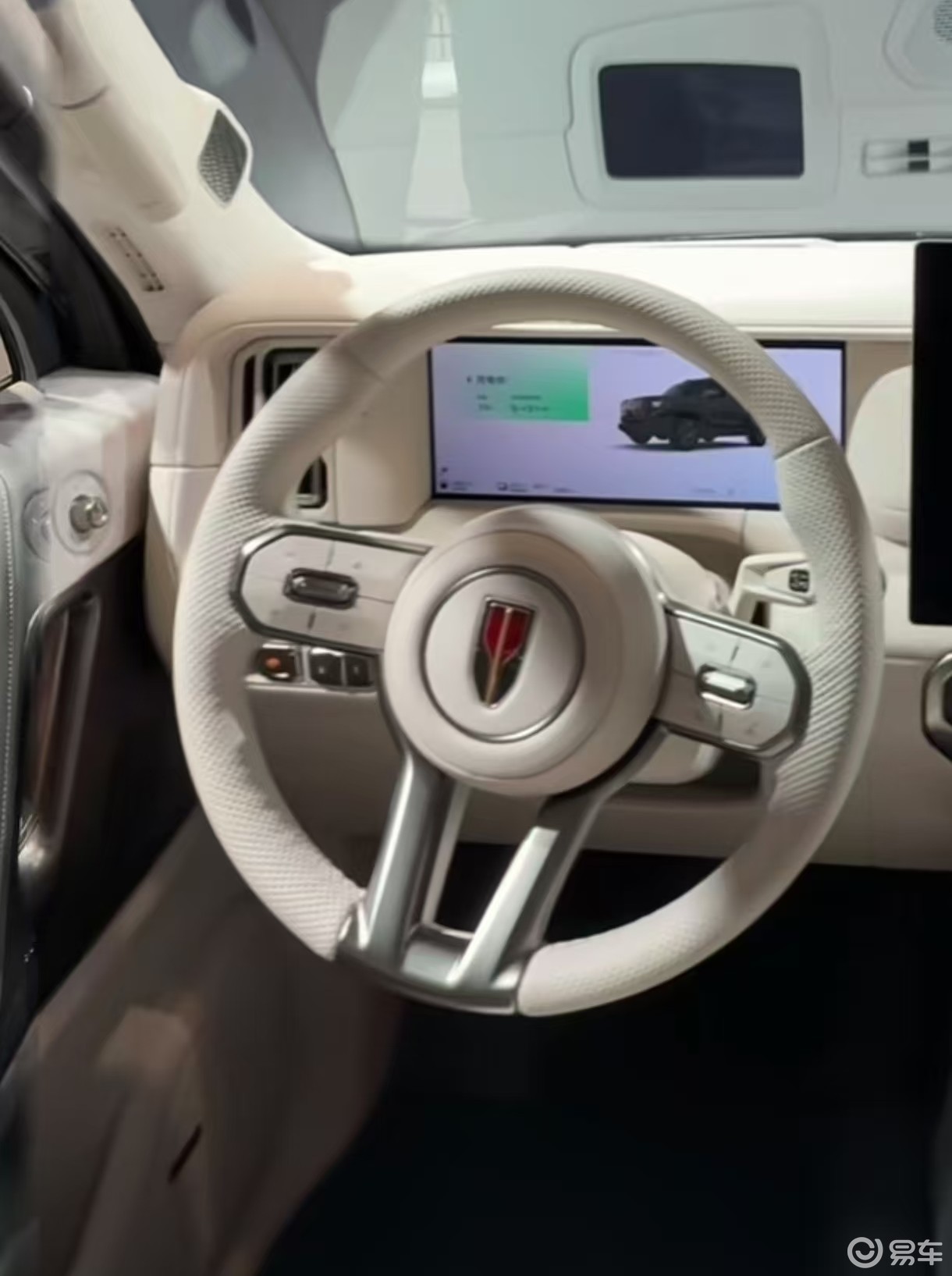 红旗越野亮相，外观威武霸气，2.0T增程器+四电机