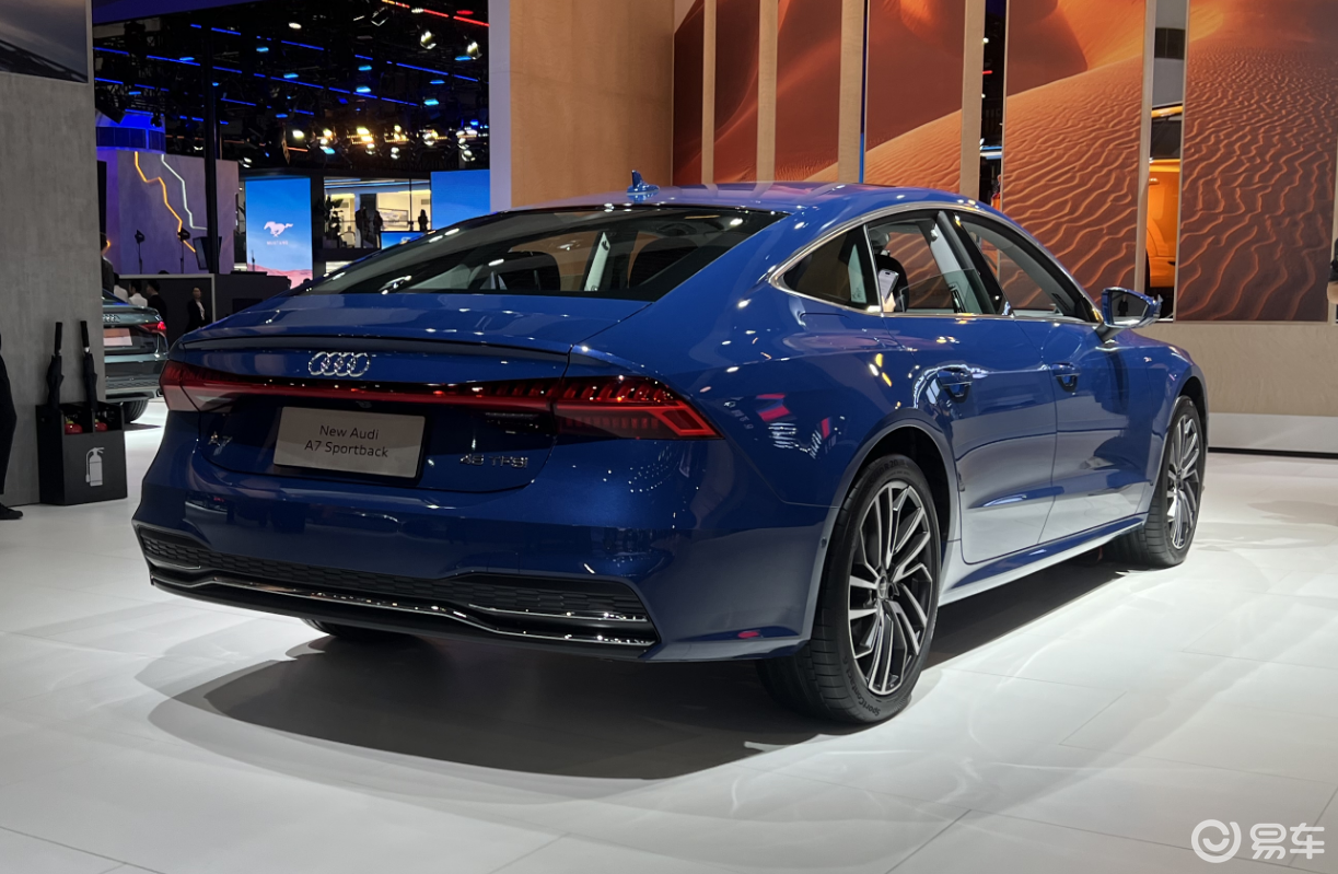 奥迪a7车身颜色-轴距-座椅-易车