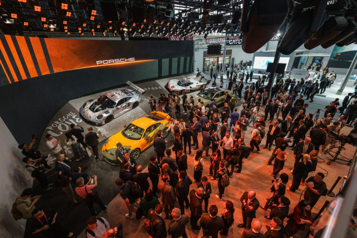 耐力赛精神深耕中国 保时捷携全球首发车与传奇赛车亮相北京