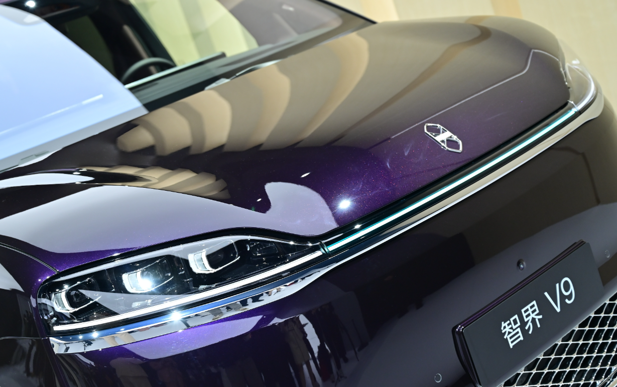 配后轮转向+双腔空悬,智界V9四月下旬即可试驾!