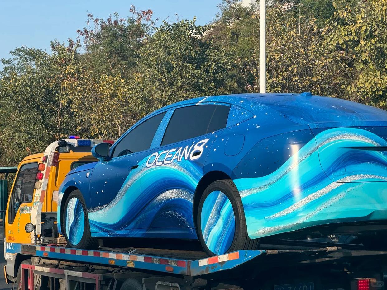 比亚迪海豹08实车谍照曝光，设计细节与配置信息初披露！