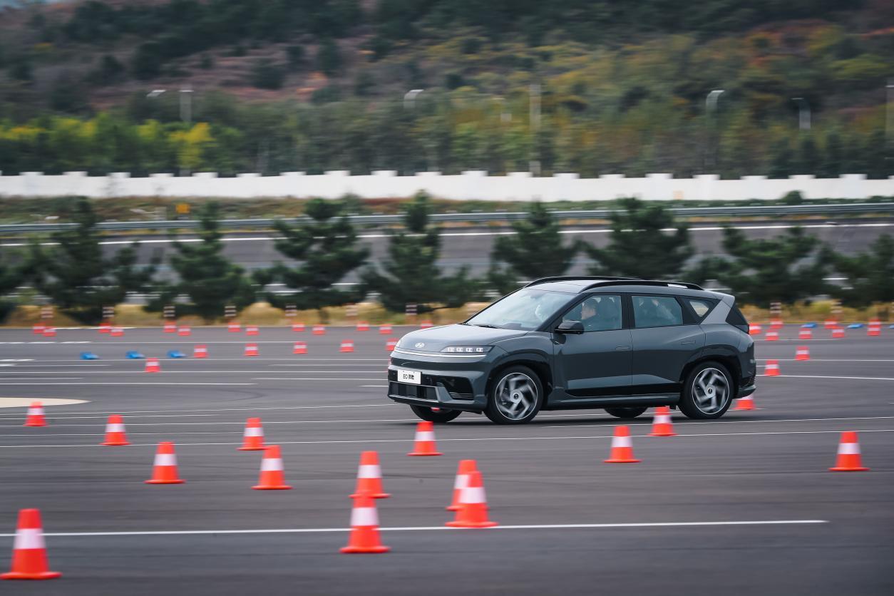 EO羿欧重塑纯电价值标杆 11.58万起享受30万级体验