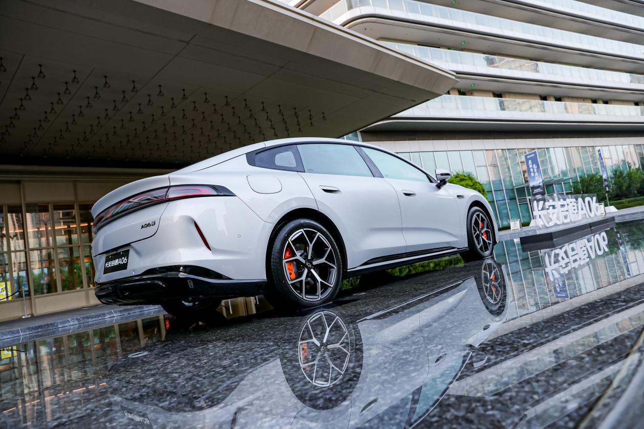 家用出行不妥协,启源A06如何解锁舒适通勤新方式?