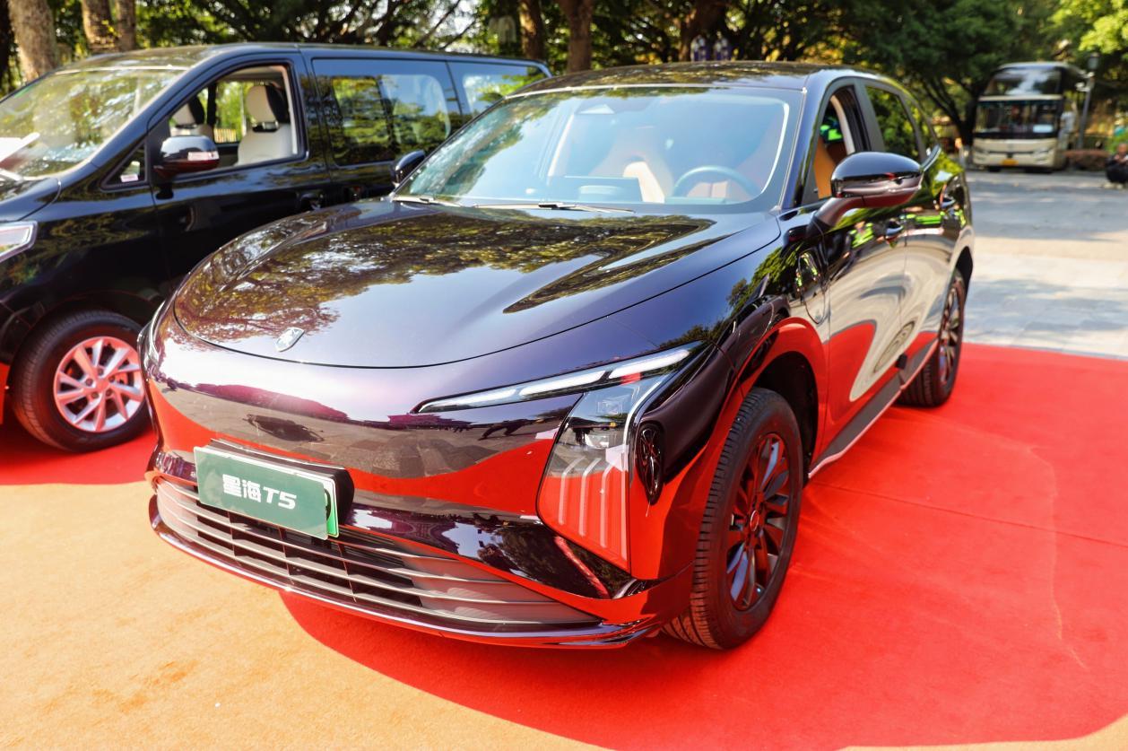 家庭用车别瞎选！10万级最强“大床房”，星海T5开启预售