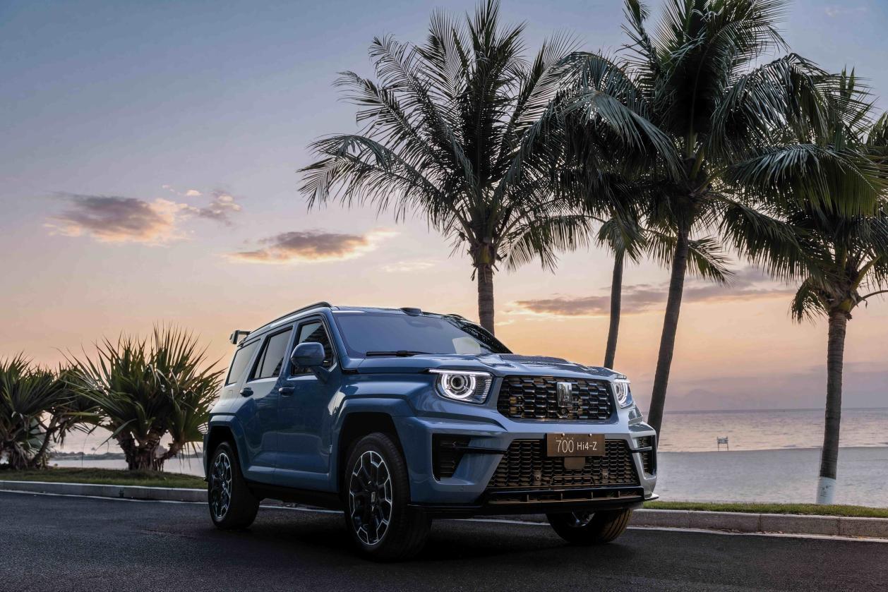 42.8 万起！坦克 700 上市，硬派越野终于不偏科了