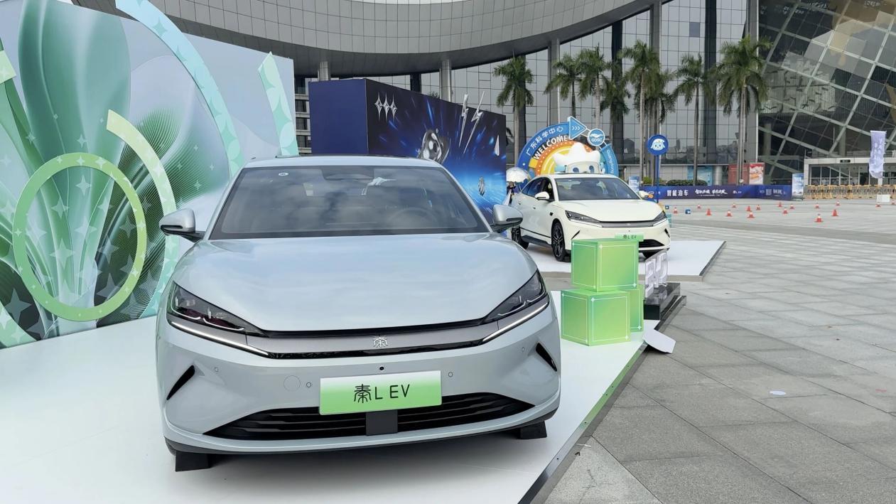 10 万级纯电无短板之选?试驾比亚迪秦 L EV后被圈粉