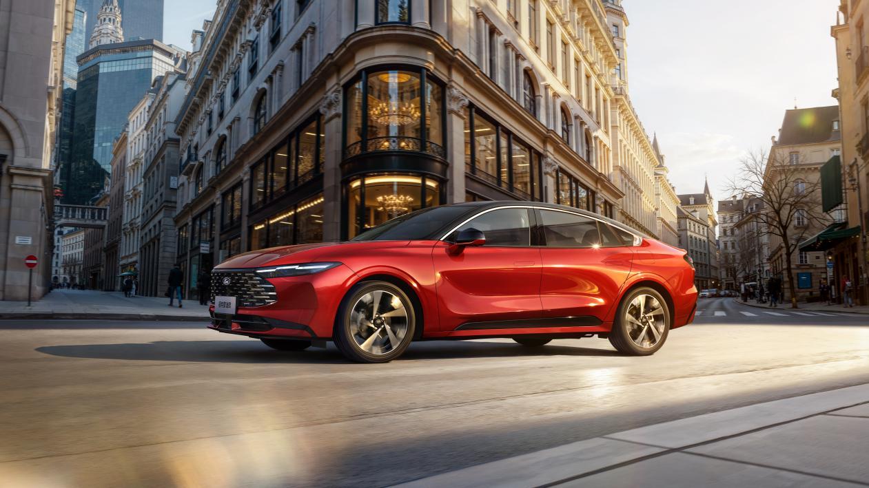 设计更年轻化,智能化大幅度提升,福特新蒙迪欧亮相广州车展