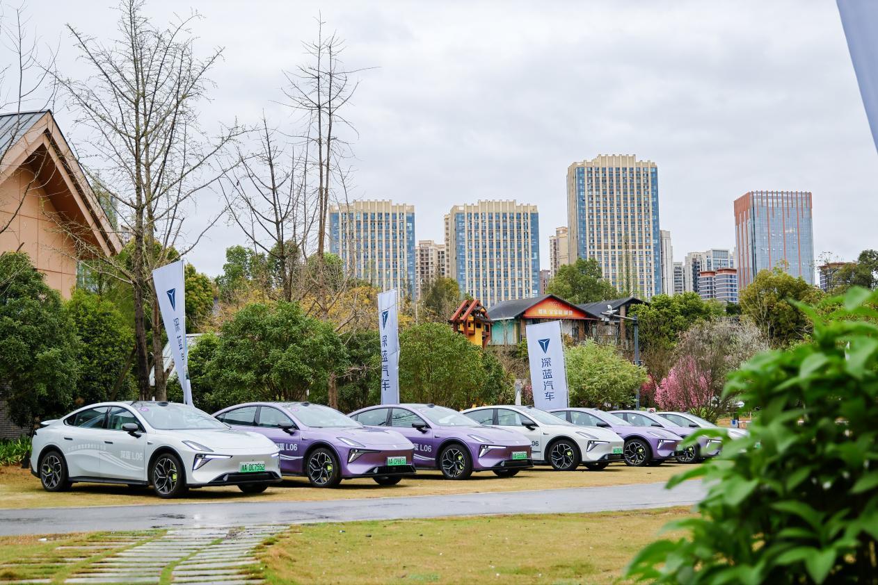 试驾｜新能源时代的六边形战士，深蓝L06用实力打动年轻人