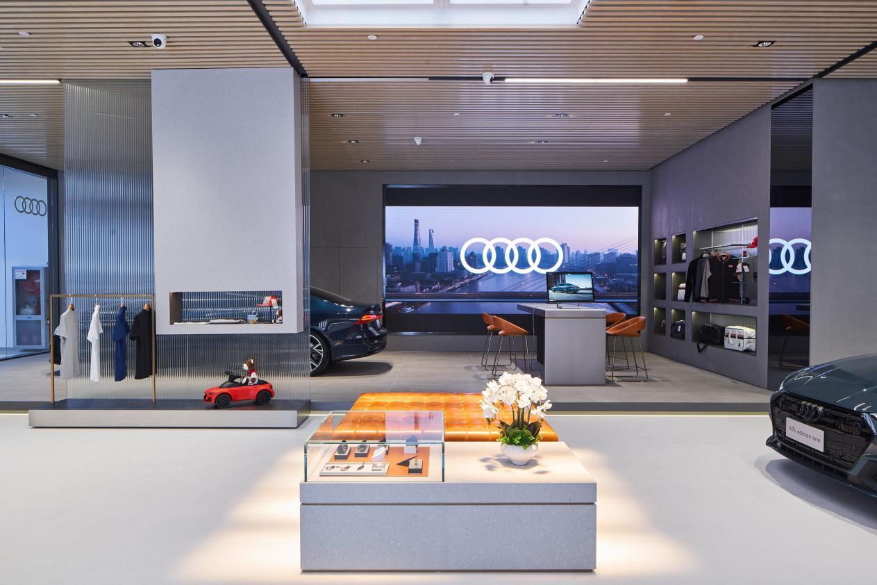 展厅 商超店 汽车园等多元化销售渠道,使得上汽奥迪的产品能够覆盖更