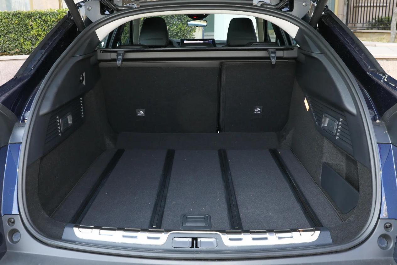 凡尔赛c5 x配置-空间-动力-易车