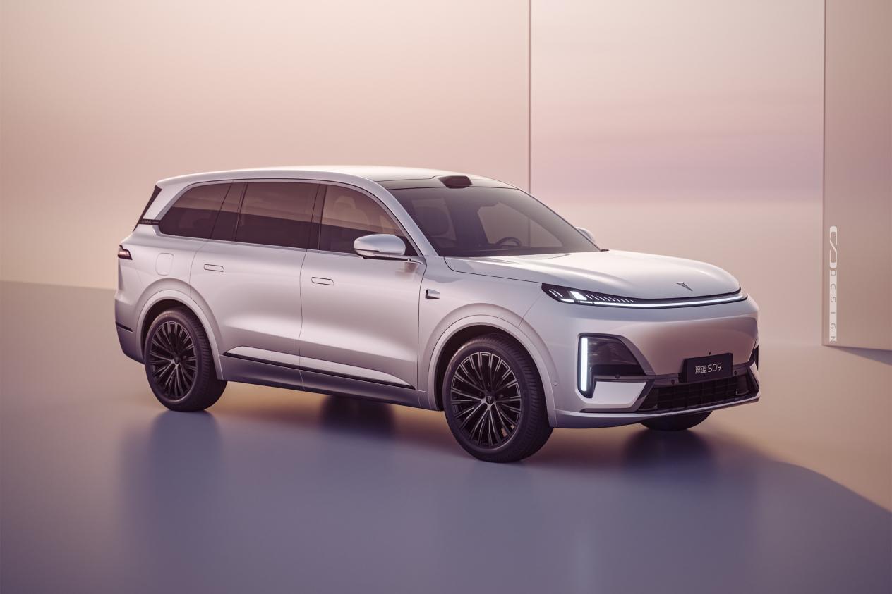 谁更能满足全家高品质出行需求？深蓝S09对比魏牌蓝山