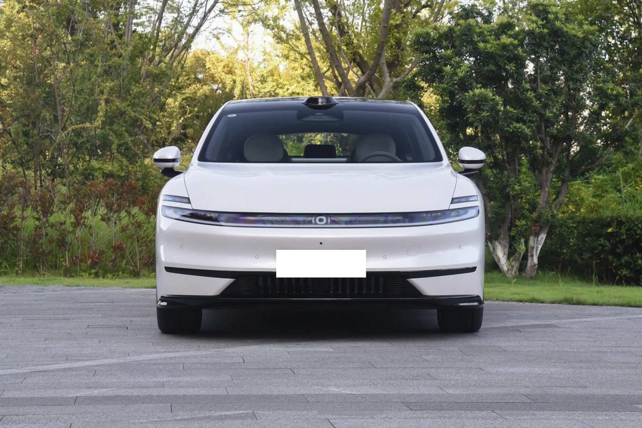 日产N7迎来新对手！启源A06多出电动后排，四门双层隔音