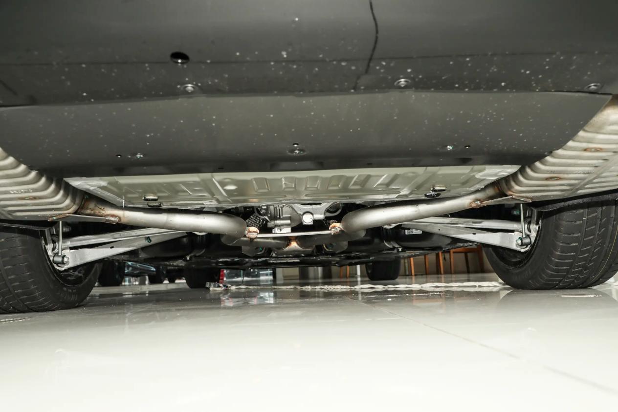 豪车之间的对决,凯迪拉克CT6和奥迪A6L,选谁更合适?